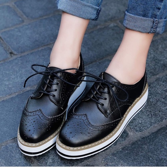 Black Leather Oxford Platform Lace-Up Shoes - Picture 1 of 8